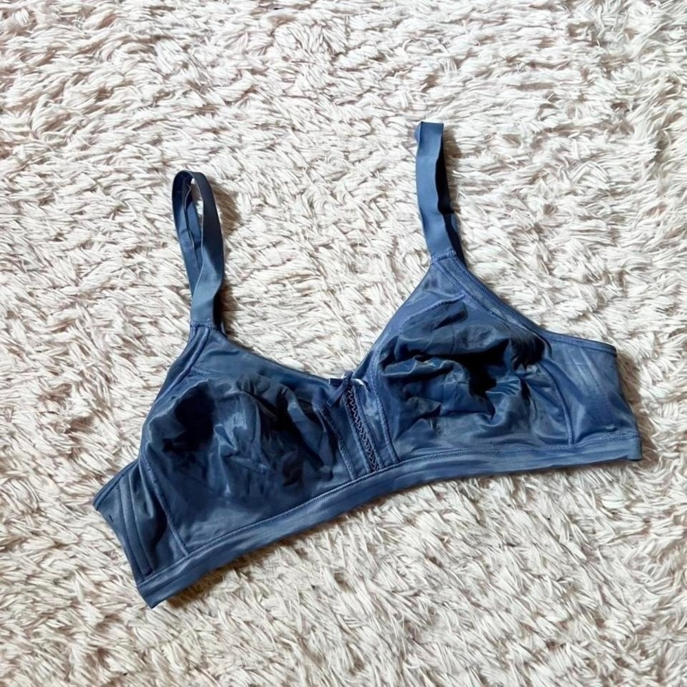 Playtex 18‎ Hour Sensationally Sleek Wirefree Bra Women Satin Silky Comfortable